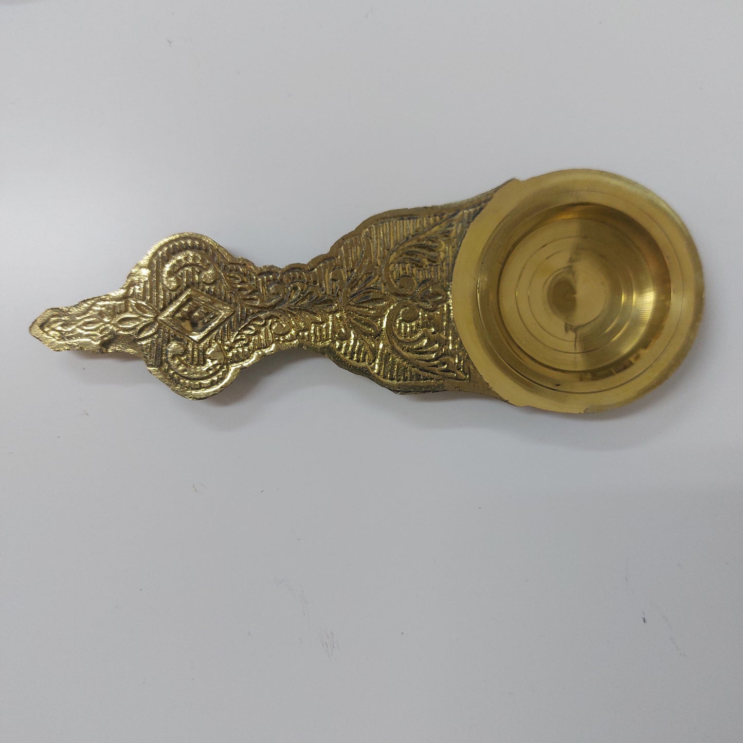 Brass Karpoora Aarti Holder / Brtass Sudam Thattu