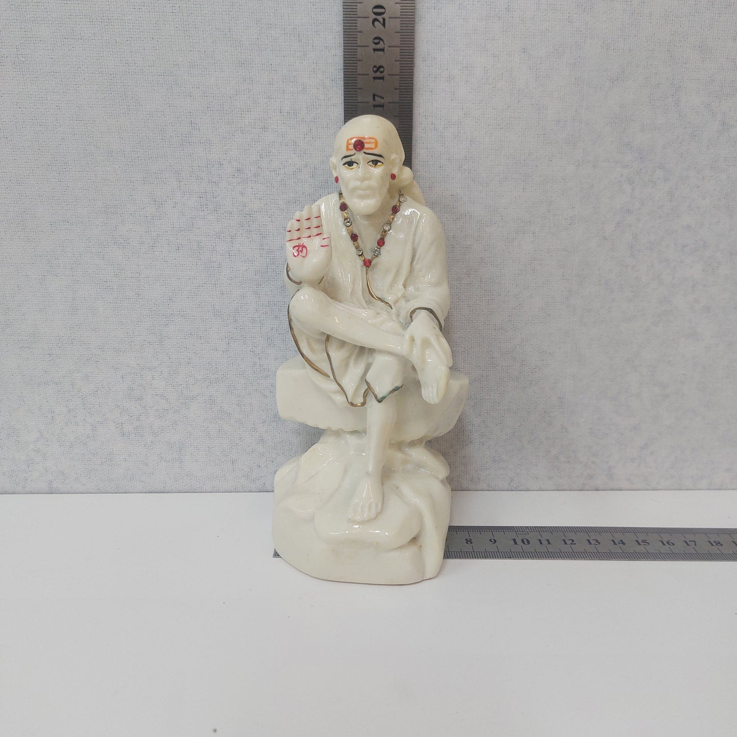 Handmade Poly resin / Marble Shirdi Sai Baba Statue For Gifting, Decorative Showpiece