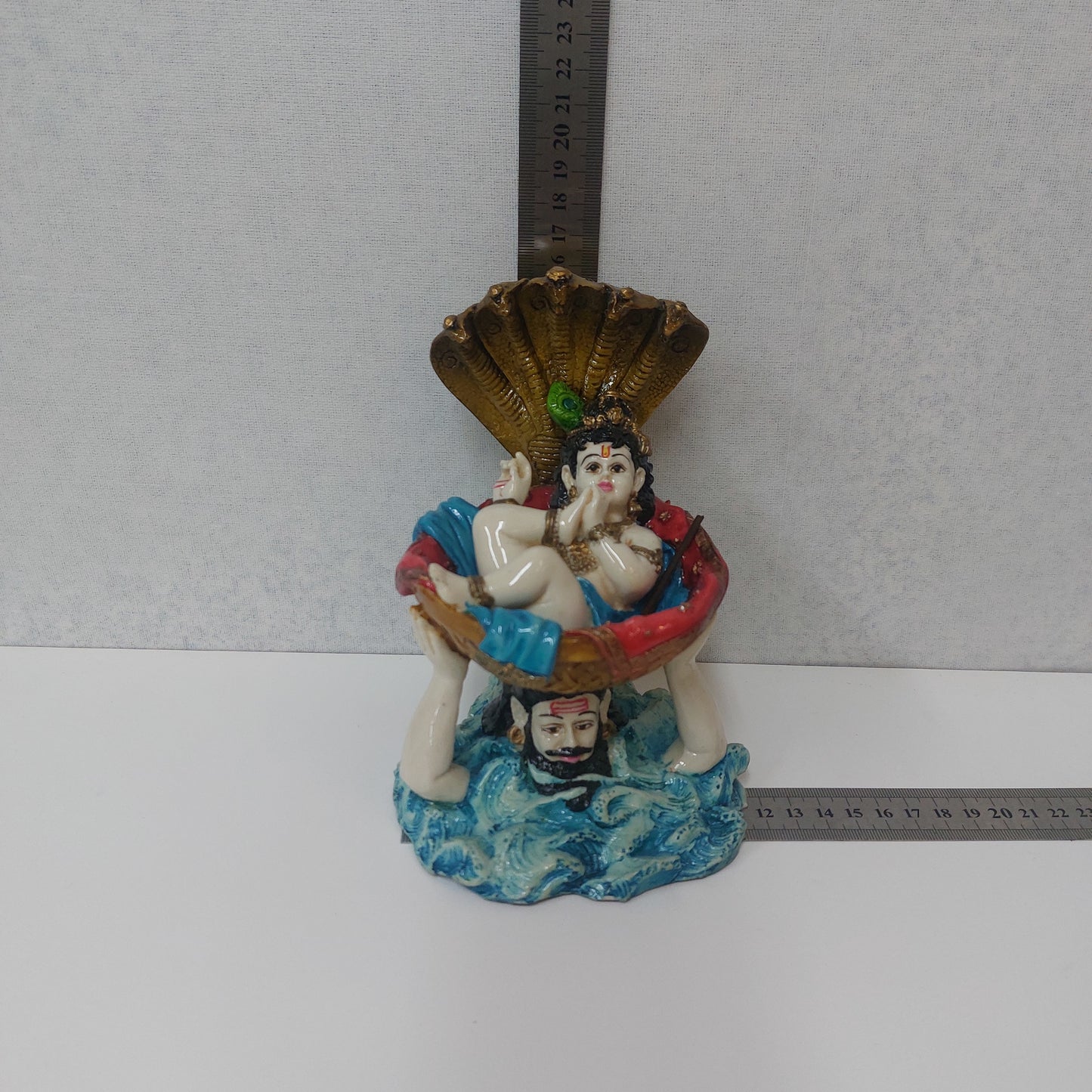 Shree Bal Krishna with Vasu Dev Statue / Fiber Vasudeva with Krishna