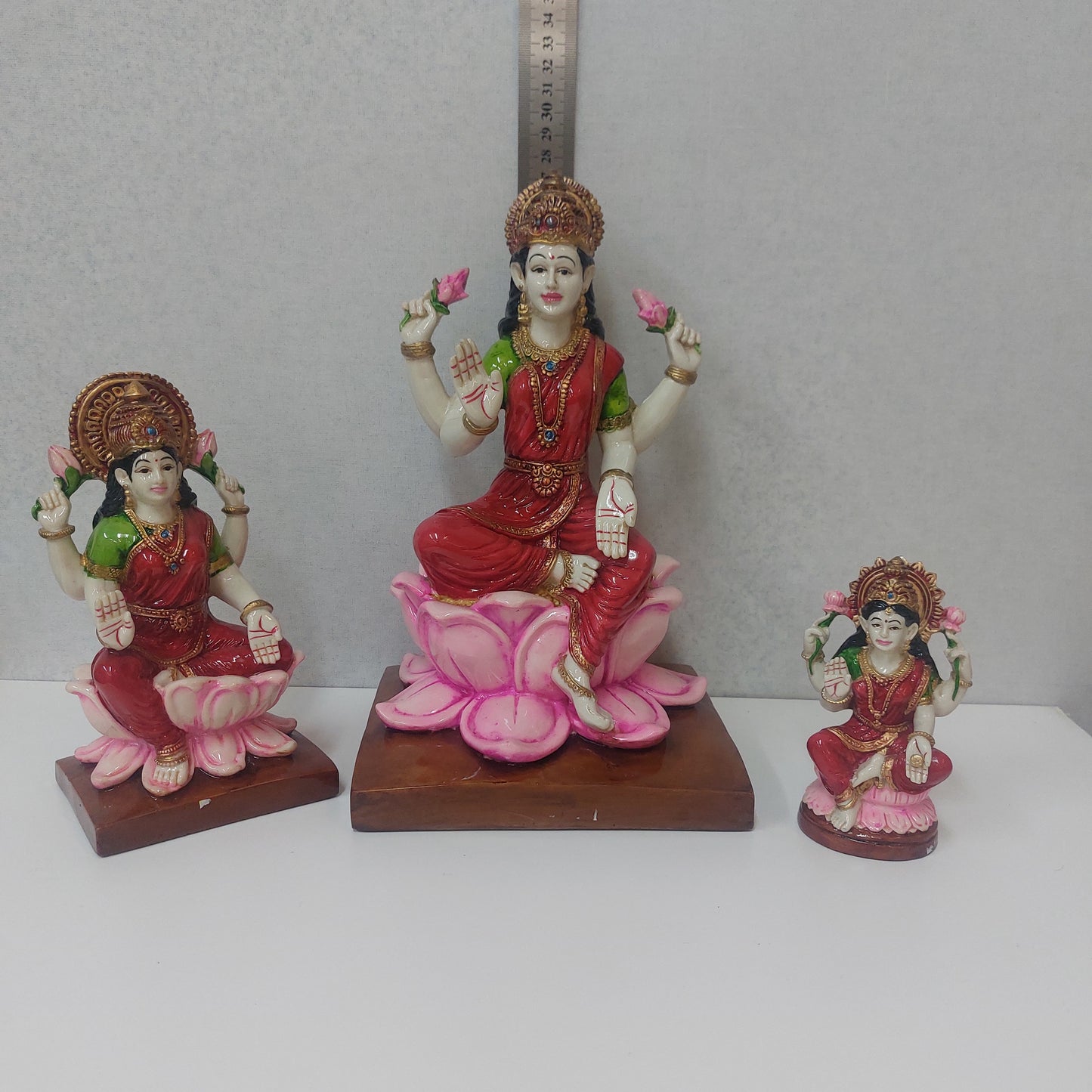 Handmade Polyresin Lord Mahalaxmi Statue For Gifting, Decorative Showpiece