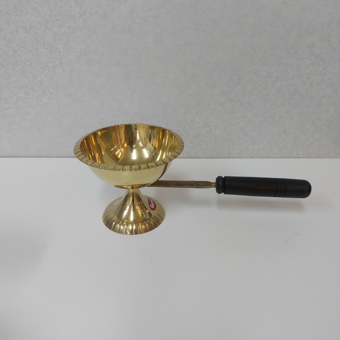 Brass Dhoopakkal with Wooden Handle For Prayers / Pooja / Dhoopakkarandi